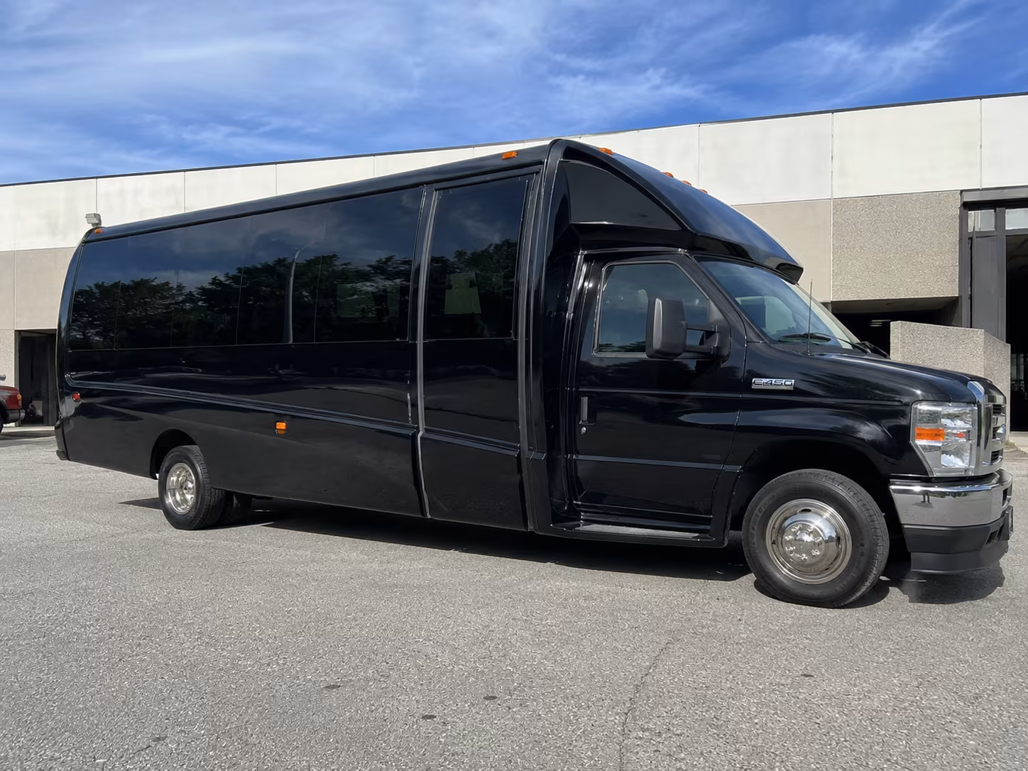 airport transfers between gso jamestown and high point